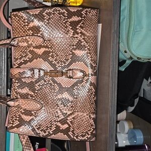 Authentic Gucci medium python Jackie euc
